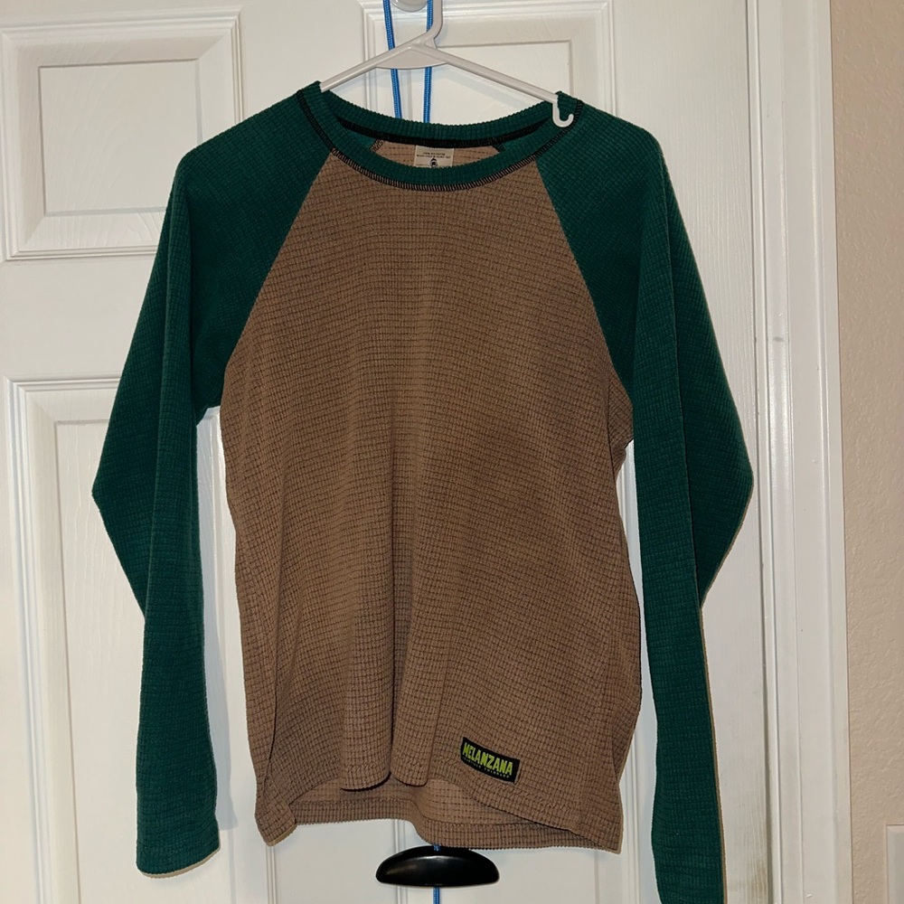 Super rare forest green and tan crew neck melanzana